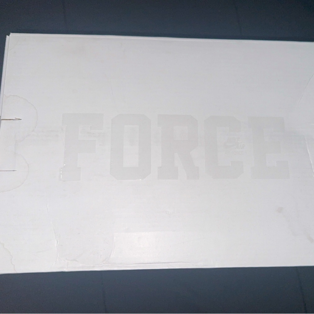 Air Force 1 (Off White ) 
size 11